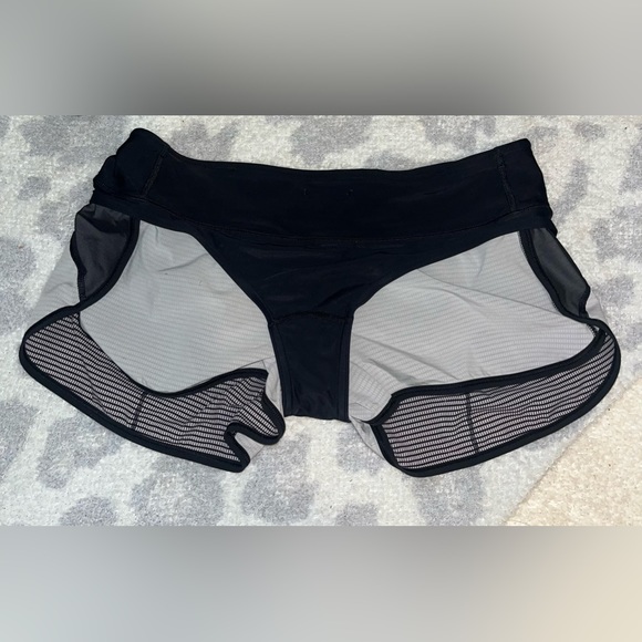 Lululemon speed up low rise size 4 black&white - Picture 5 of 5